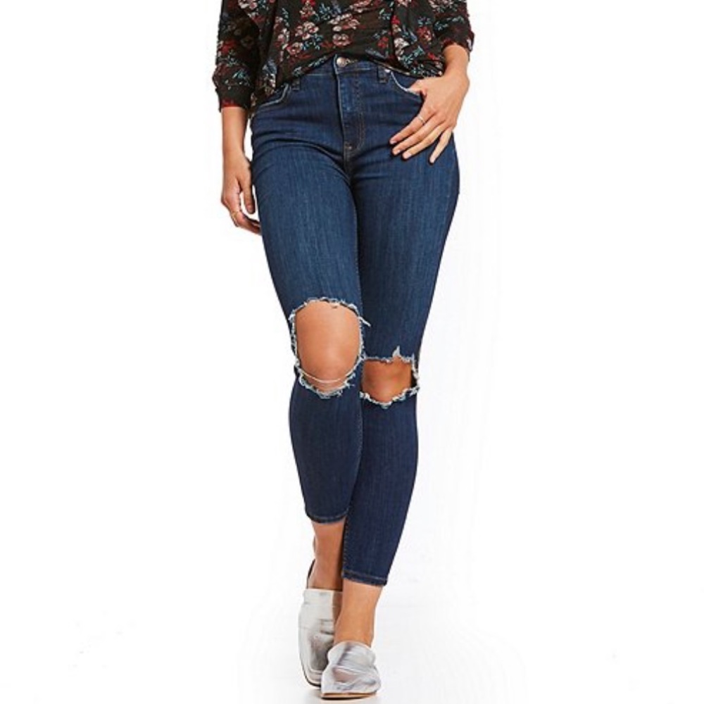 Free People | Busted Knee Dark Wash Jeans